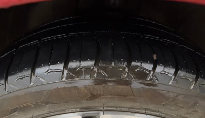 2020 Hyundai NEW I20 ASTA 1.2 MT, Petrol, Manual, 87,129 km, Left Front Tyre Tread