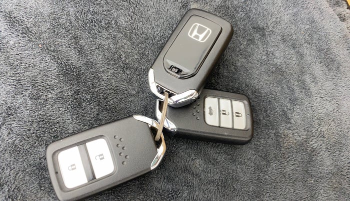 2019 Honda Jazz 1.2L I-VTEC V CVT, Petrol, Automatic, 89,280 km, Key Close Up