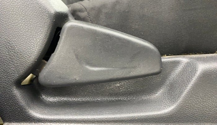 2016 Renault Kwid RXL, Petrol, Manual, 54,819 km, Driver Side Adjustment Panel