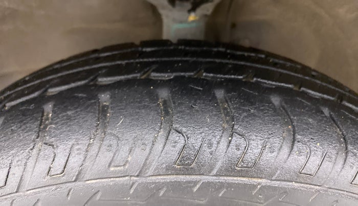 2015 Maruti Wagon R 1.0 VXI, Petrol, Manual, 29,801 km, Left Front Tyre Tread