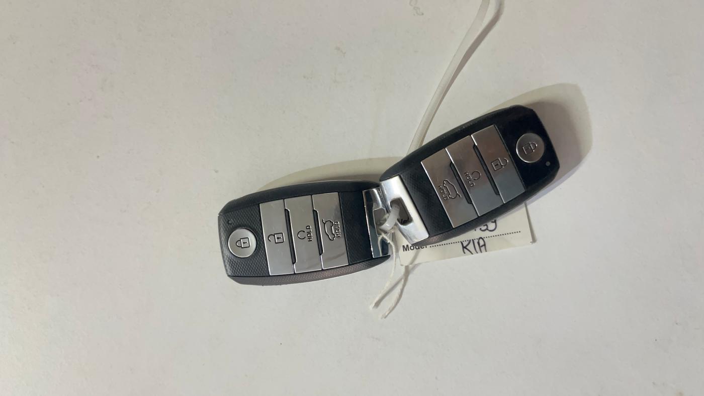 2021 KIA SELTOS HTX IVT 1.5 PETROL, Petrol, Automatic, 60,564 km, Key Close Up