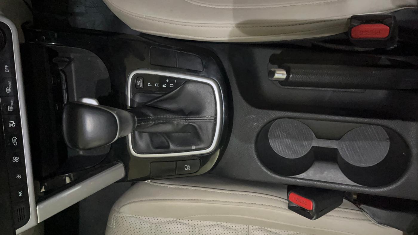 2021 KIA SELTOS HTX IVT 1.5 PETROL, Petrol, Automatic, 60,564 km, Gear Lever