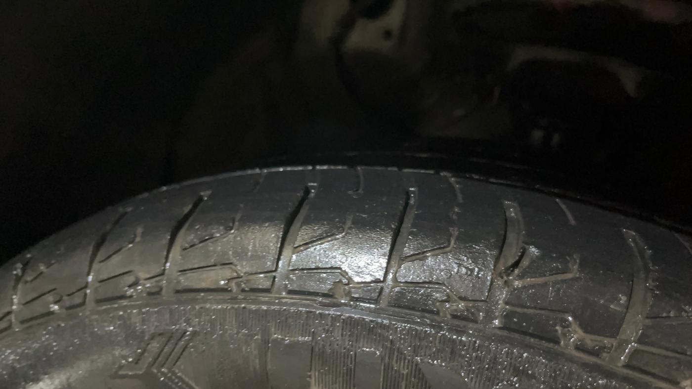 2021 KIA SELTOS HTX IVT 1.5 PETROL, Petrol, Automatic, 60,564 km, Right Front Tyre Tread