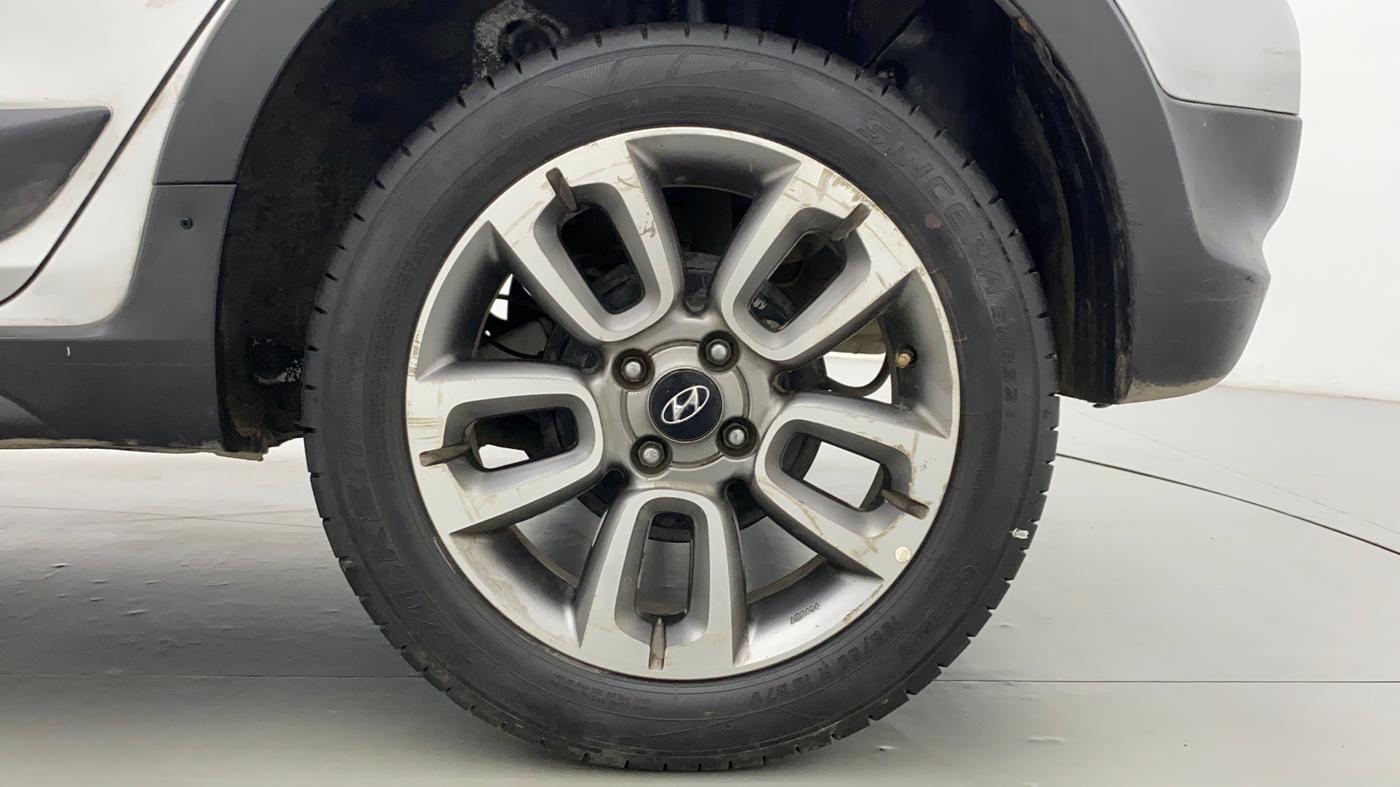 2015 Hyundai i20 Active 1.2 S, CNG, Manual, 94,805 km, Left Rear Wheel