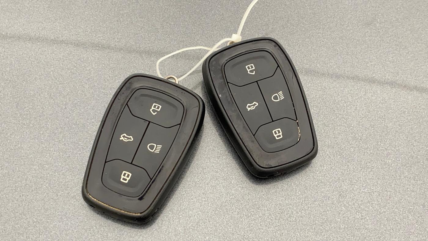 2022 Tata TIAGO NRG XZ AMT, Petrol, Automatic, 40,699 km, Key Close Up