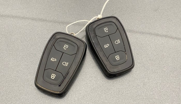 2022 Tata TIAGO NRG XZ AMT, Petrol, Automatic, 40,699 km, Key Close Up