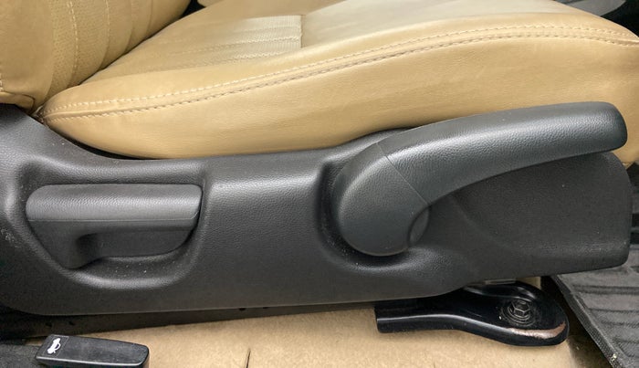 2017 Honda City 1.5L I-VTE V CVT, Petrol, Automatic, 74,123 km, Driver Side Adjustment Panel