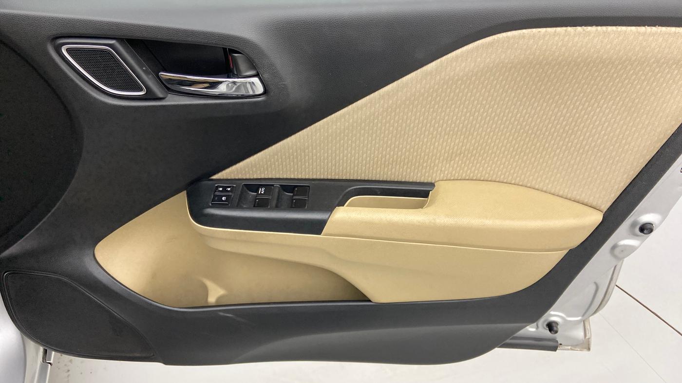 2017 Honda City 1.5L I-VTE V CVT, Petrol, Automatic, 74,123 km, Driver Side Door Panels Control