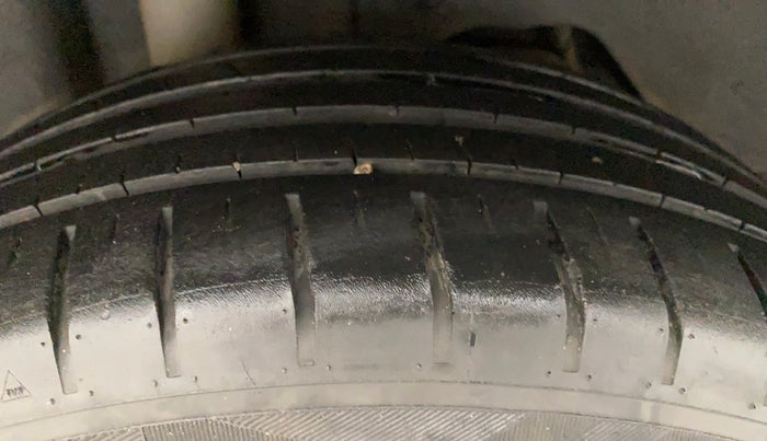 2021 Ford New Figo TITANIUM PLUS 1.2 PETROL AT, Petrol, Automatic, 25,579 km, Right Rear Tyre Tread