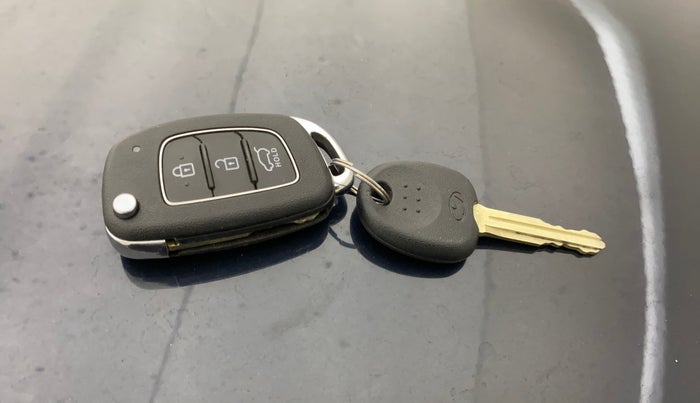 2023 Hyundai NEW I20 SPORTZ 1.2 IVT, Petrol, Automatic, 6,536 km, Key Close Up