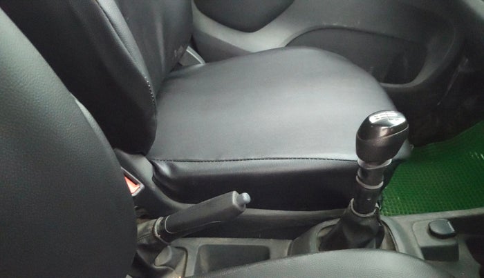 2016 Renault Kwid RXT 0.8, Petrol, Manual, 93,380 km, Gear Lever