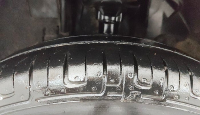 2016 Renault Kwid RXT 0.8, Petrol, Manual, 93,380 km, Left Front Tyre Tread