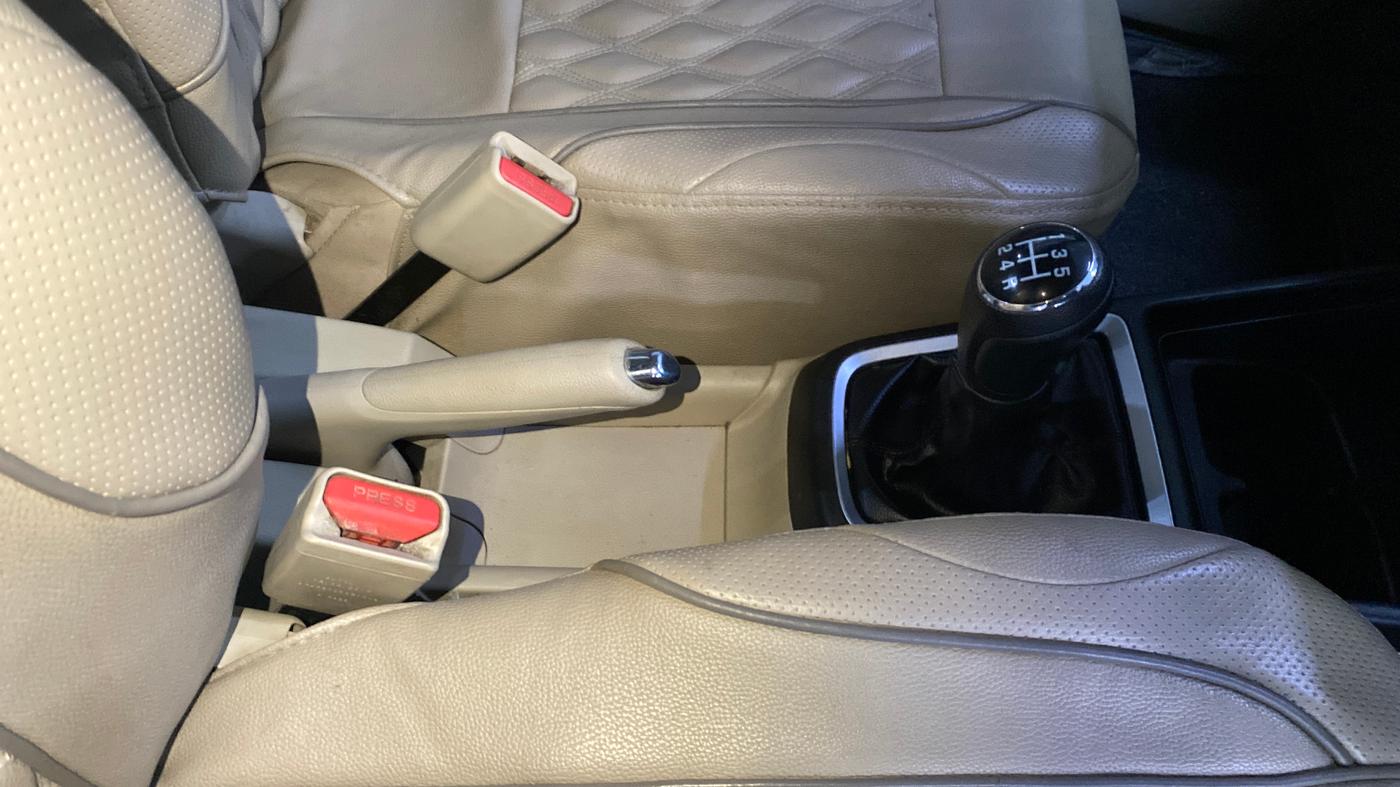 2017 Maruti Dzire ZXI PLUS, Petrol, Manual, 44,455 km, Gear Lever
