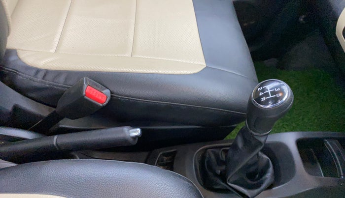 2017 Maruti Wagon R 1.0 VXI, Petrol, Manual, 30,207 km, Gear Lever