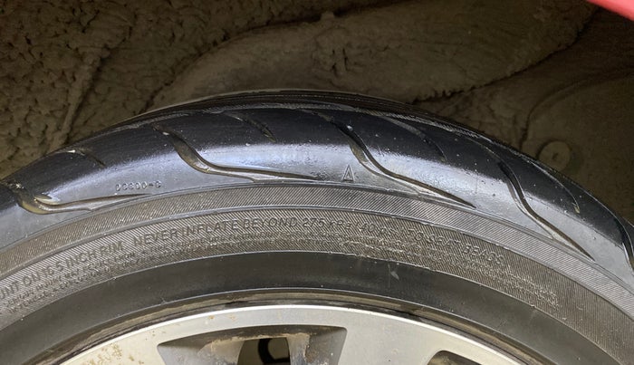 2015 Hyundai Verna FLUIDIC 4S 1.6 VTVT S(O), Petrol, Manual, 65,834 km, Left Rear Tyre Tread