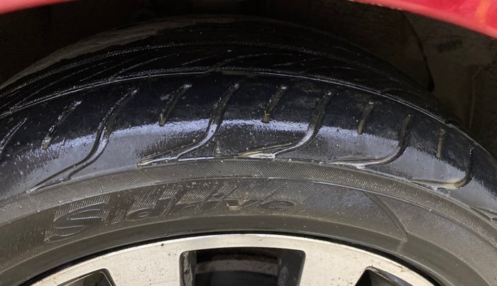 2015 Hyundai Verna FLUIDIC 4S 1.6 VTVT S(O), Petrol, Manual, 65,834 km, Right Front Tyre Tread