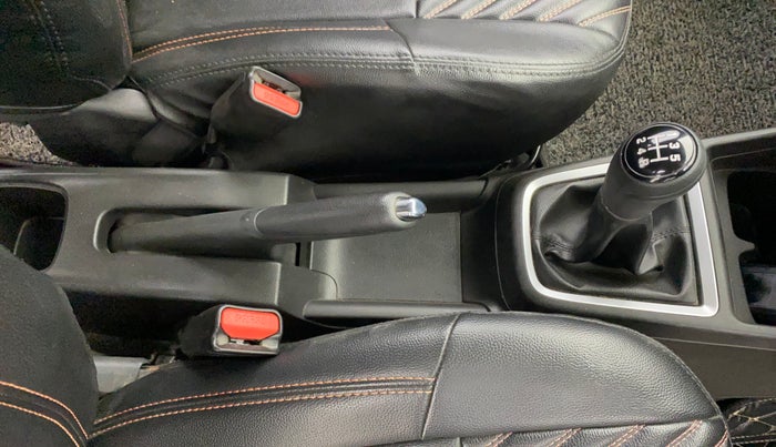 2019 Maruti Swift VXI, Petrol, Manual, 74,408 km, Gear Lever