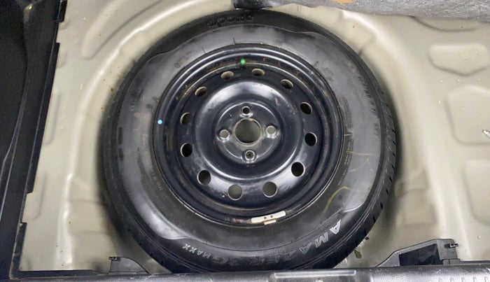 2019 Maruti Swift VXI, Petrol, Manual, 74,408 km, Spare Tyre