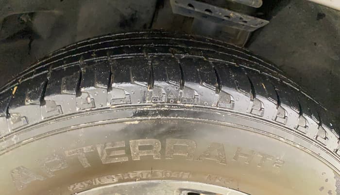 2020 Tata Harrier XZA PLUS 2.0L, Diesel, Automatic, 1,23,596 km, Left Front Tyre Tread