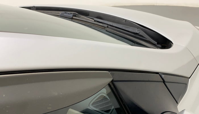 2017 Hyundai Grand i10 ASTA 1.2 KAPPA VTVT, Petrol, Manual, 72,254 km, Right A pillar - Slightly dented