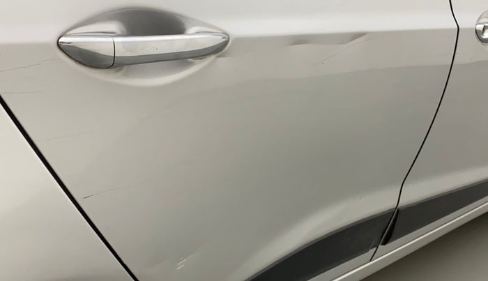 2017 Hyundai Grand i10 ASTA 1.2 KAPPA VTVT, Petrol, Manual, 72,254 km, Right rear door - Slightly dented