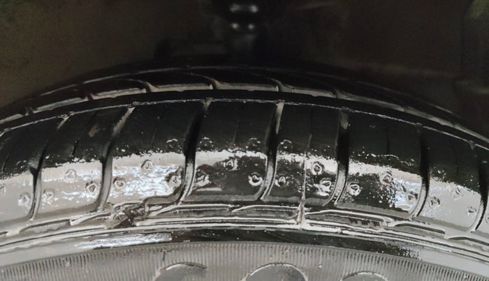 2019 Maruti Celerio VXI (O) CNG, CNG, Manual, 76,998 km, Right Front Tyre Tread