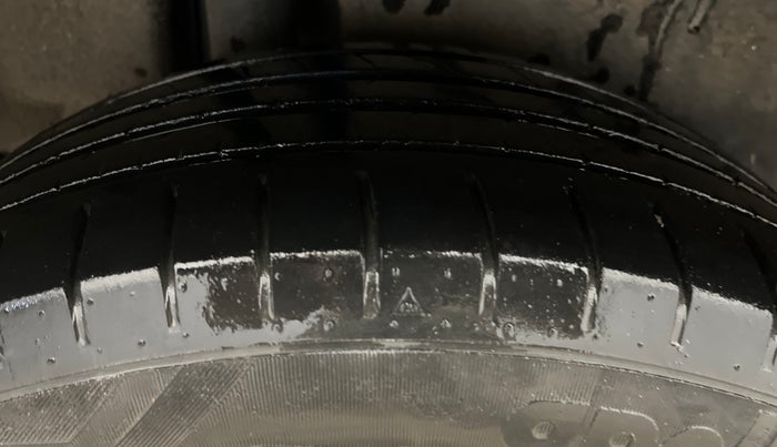 2018 Maruti Ciaz ALPHA 1.5 SHVS PETROL, Petrol, Manual, 66,246 km, Right Rear Tyre Tread