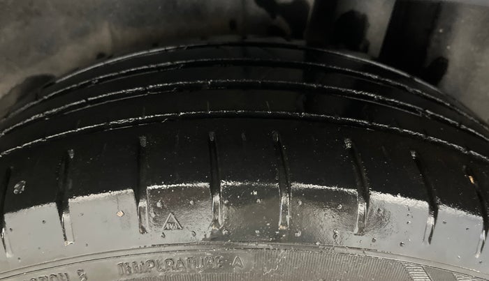 2018 Maruti Ciaz ALPHA 1.5 SHVS PETROL, Petrol, Manual, 66,246 km, Left Rear Tyre Tread