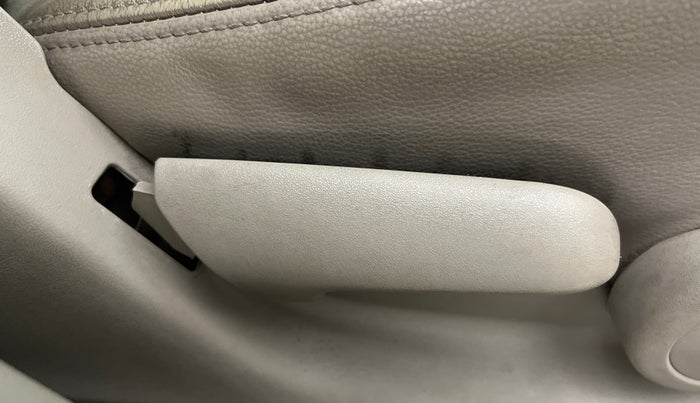 2018 Maruti Ciaz ALPHA 1.5 SHVS PETROL, Petrol, Manual, 66,246 km, Driver Side Adjustment Panel