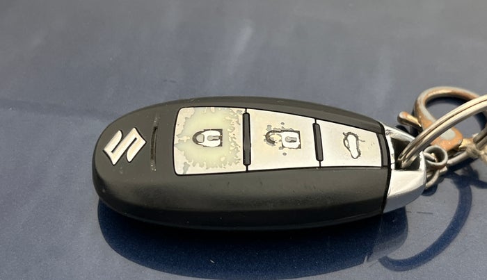 2018 Maruti Ciaz ALPHA 1.5 SHVS PETROL, Petrol, Manual, 66,246 km, Key Close Up