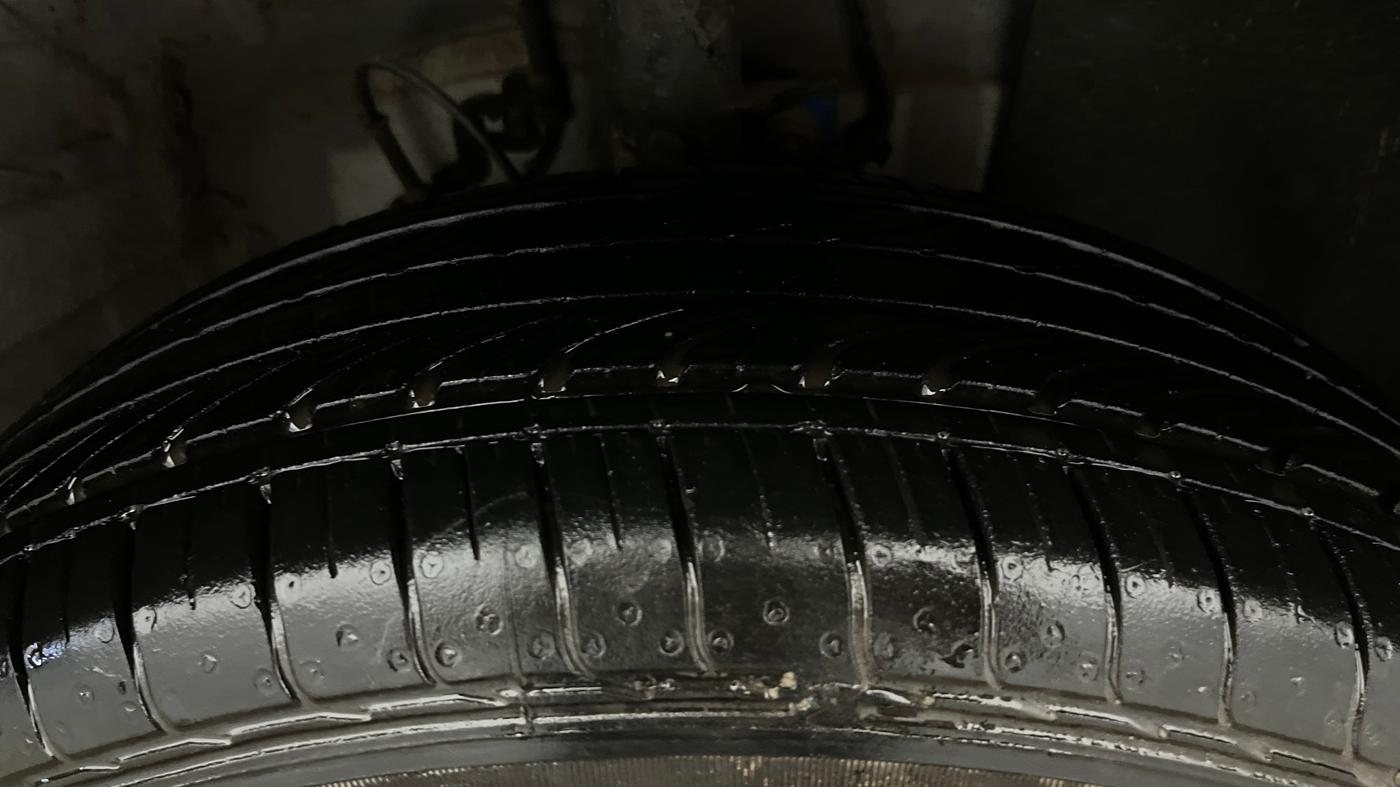 2021 Hyundai VENUE E 1.2, Petrol, Manual, 2,771 km, Right Front Tyre Tread