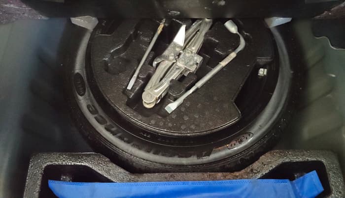 2019 Maruti Ciaz ALPHA 1.5 SHVS PETROL, Petrol, Manual, 42,107 km, Spare Tyre