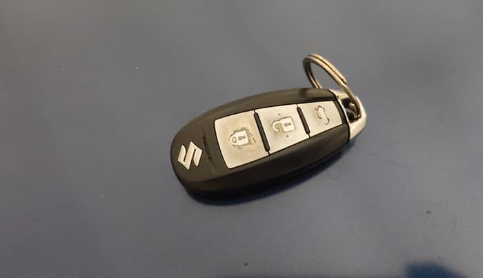 2019 Maruti Ciaz ALPHA 1.5 SHVS PETROL, Petrol, Manual, 42,107 km, Key Close Up