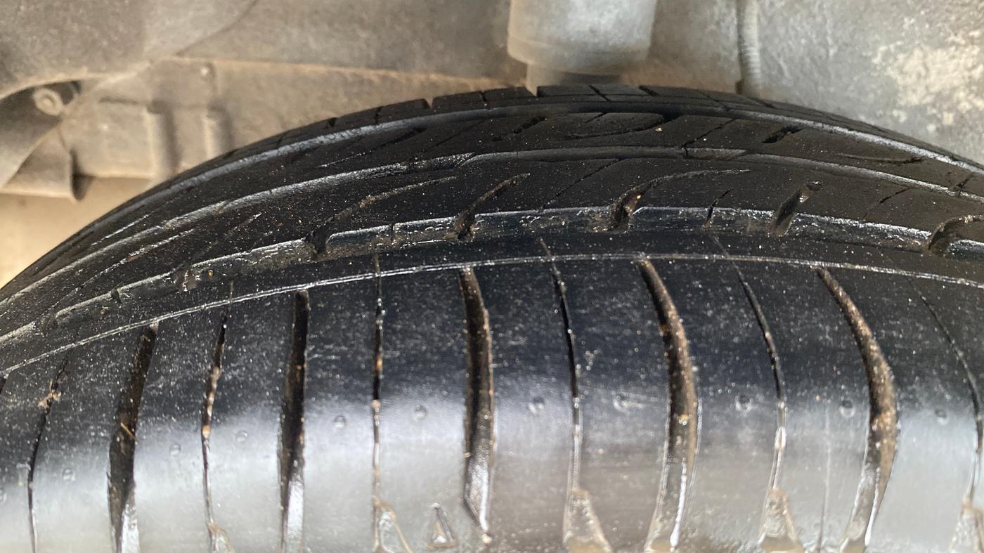 2015 Tata Zest XT PETROL, Petrol, Manual, 1,43,439 km, Right Rear Tyre Tread