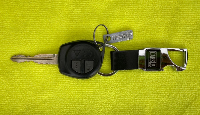 2019 Maruti Swift VXI D, Petrol, Manual, 46,468 km, Key Close Up