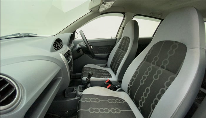 2014 Maruti Alto 800 LXI, Petrol, Manual, 28,800 km, Right Side Front Door Cabin