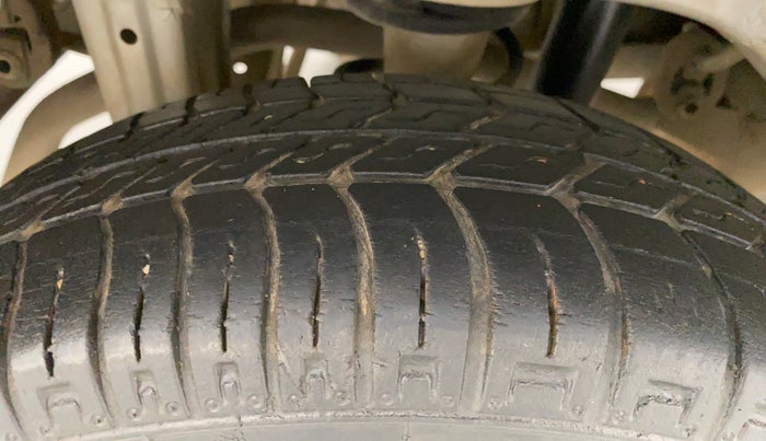 2014 Maruti Alto 800 LXI, Petrol, Manual, 28,800 km, Right Rear Tyre Tread
