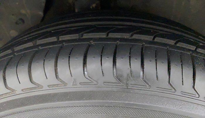 2017 Hyundai Creta SX 1.6 DIESEL, Diesel, Manual, 61,025 km, Right Rear Tyre Tread