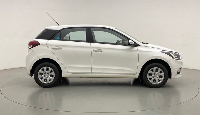 2017 Hyundai Elite i20 SPORTZ 1.2, Petrol, Manual, 33,269 km, Right Side View