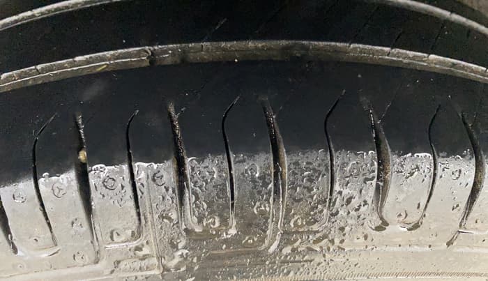 2018 Renault Kwid RXL, Petrol, Manual, 51,089 km, Right Rear Tyre Tread