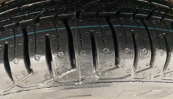 2018 Renault Kwid RXL, Petrol, Manual, 51,089 km, Left Front Tyre Tread
