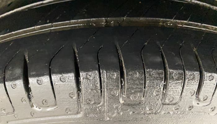 2018 Renault Kwid RXL, Petrol, Manual, 51,089 km, Left Rear Tyre Tread