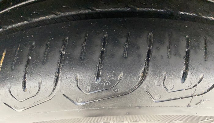 2013 Nissan Sunny XL DIESEL, Diesel, Manual, 1,02,155 km, Left Front Tyre Tread