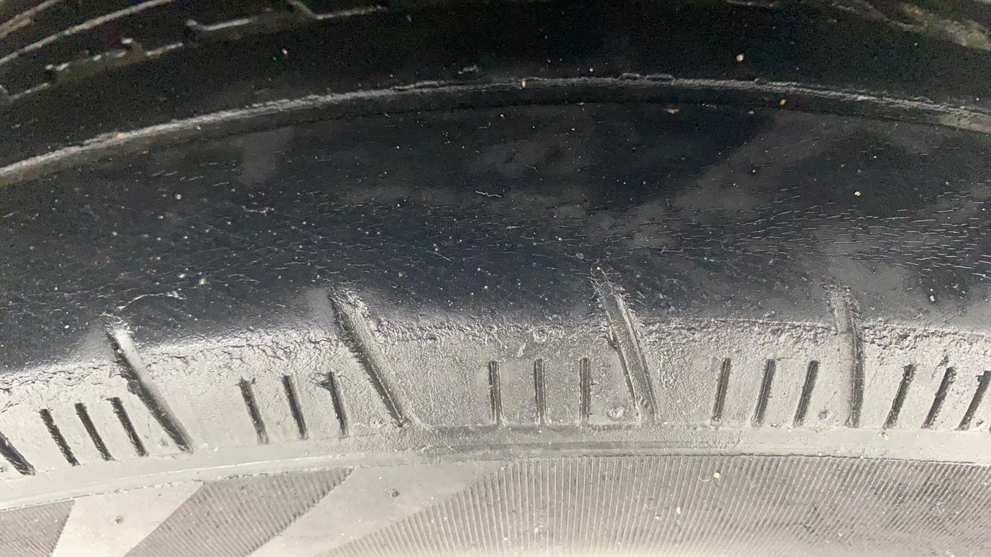 2013 Nissan Sunny XL DIESEL, Diesel, Manual, 1,02,216 km, Left Rear Tyre Tread