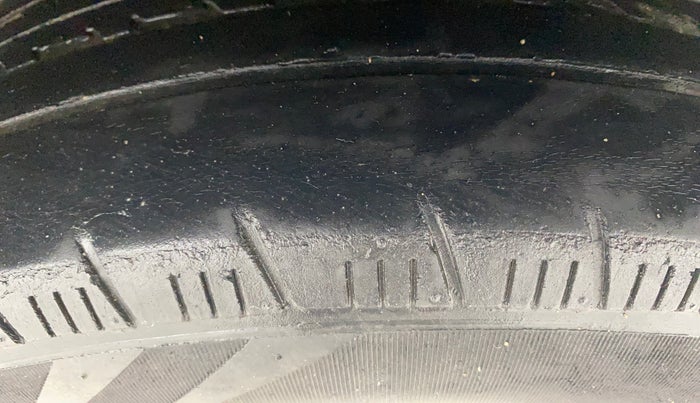 2013 Nissan Sunny XL DIESEL, Diesel, Manual, 1,02,155 km, Left Rear Tyre Tread