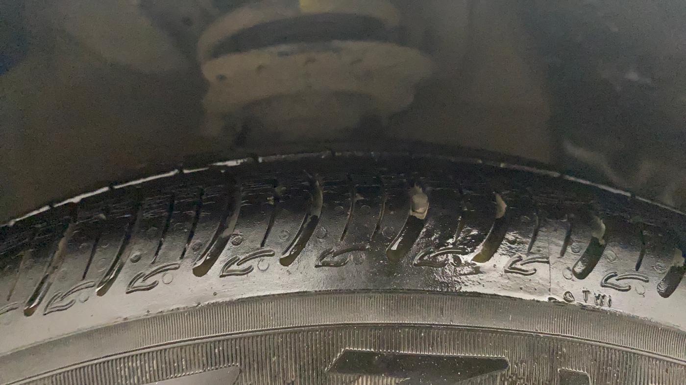 2018 Hyundai Xcent E, CNG, Manual, 54,997 km, Right Front Tyre Tread