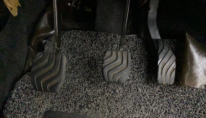 2016 Datsun Redi Go S 1.0, Petrol, Manual, 17,428 km, Pedals