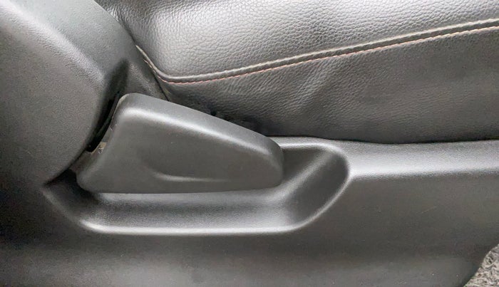 2016 Datsun Redi Go S 1.0, Petrol, Manual, 17,428 km, Driver Side Adjustment Panel