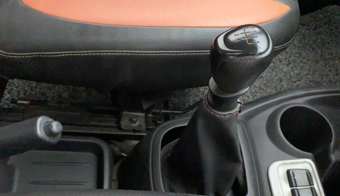 2016 Datsun Redi Go S 1.0, Petrol, Manual, 17,428 km, Gear Lever