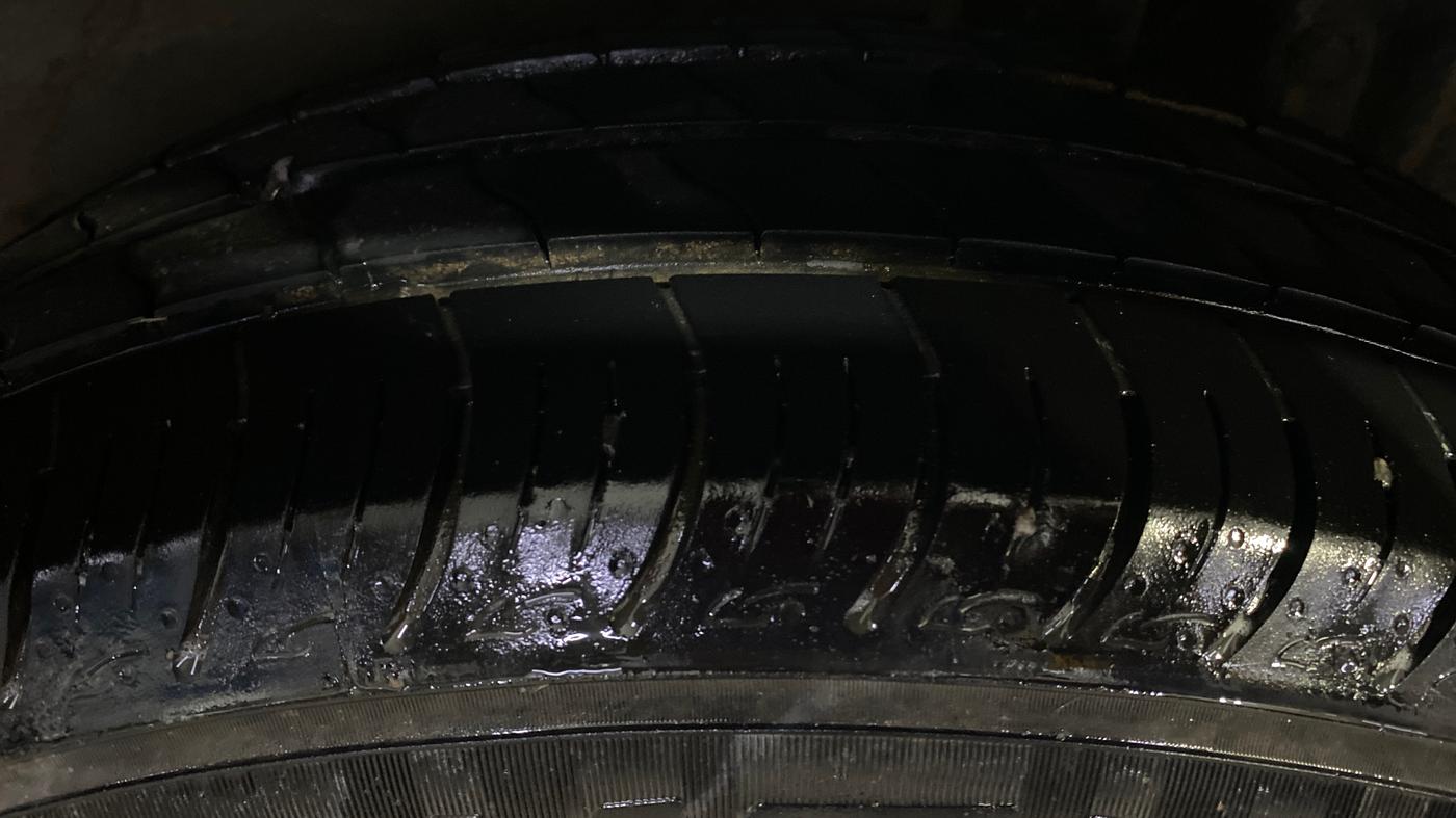 2013 Maruti Ertiga VXI, Petrol, Manual, 47,107 km, Left Rear Tyre Tread